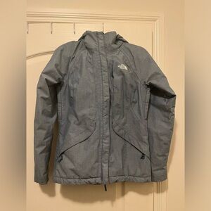 The North Face Women's Blue Ski Jacket Well Loved Pre-Owned XS